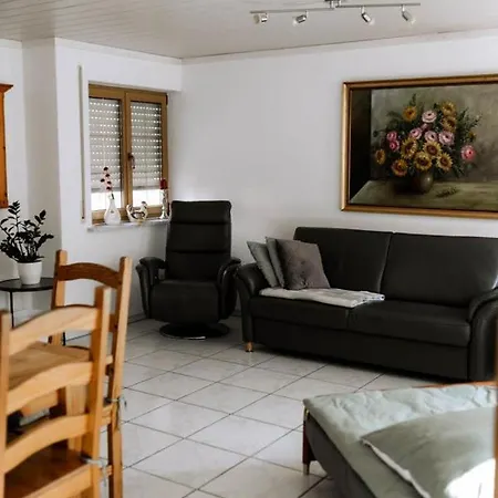 Moderne Landwohnung - - Lage *