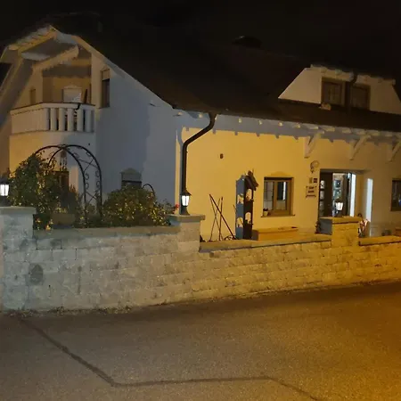 Moderne Landwohnung - - Lage Гостевой дом *